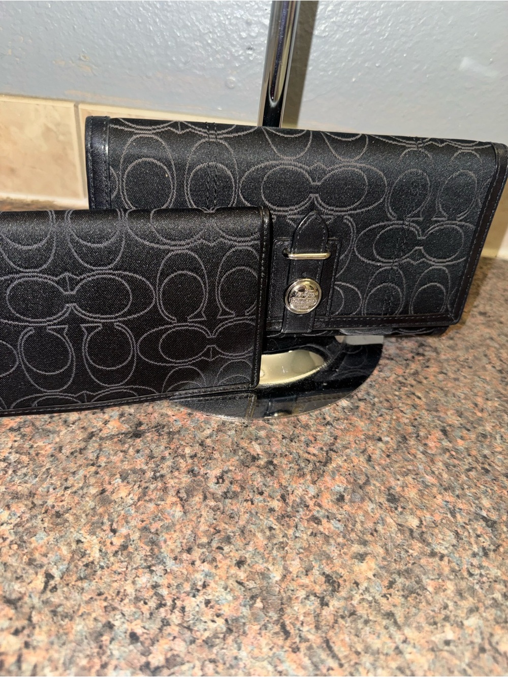 Coach Black horse and carriage Signature Wallet with checkbook holder EUC - Picture 5 of 8